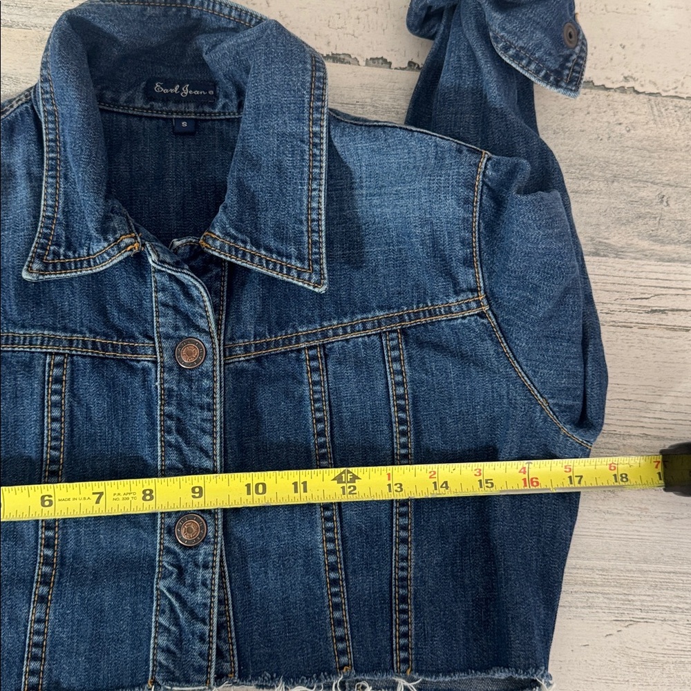 Earl Jean Cropped Lightweight Jean Jacket - Small - Picture 8 of 9